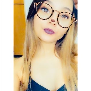 Meet your Posher, Janisha